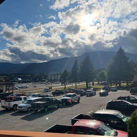 Chalet Inn Kitimat Εξωτερικό φωτογραφία