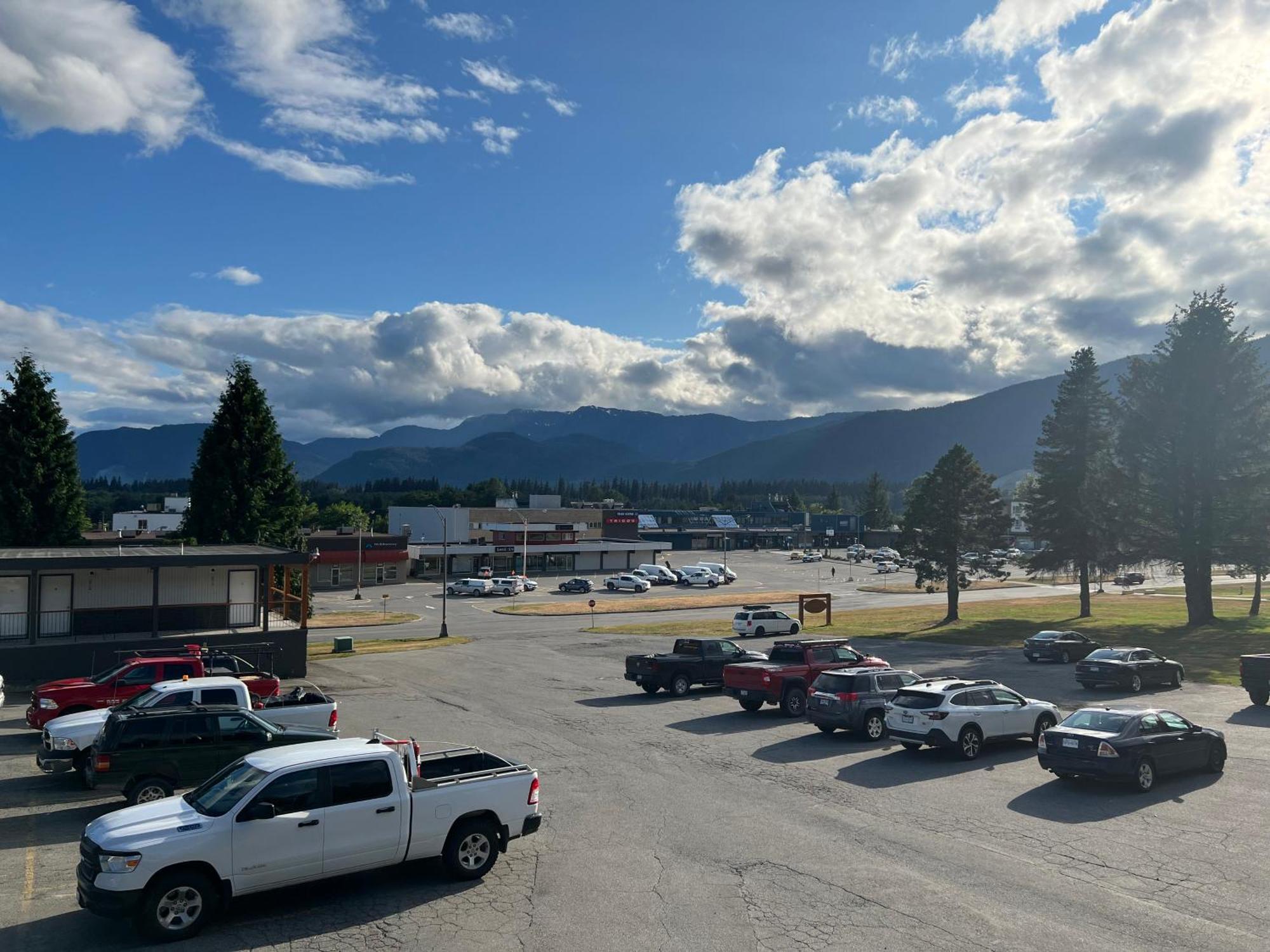Chalet Inn Kitimat Εξωτερικό φωτογραφία