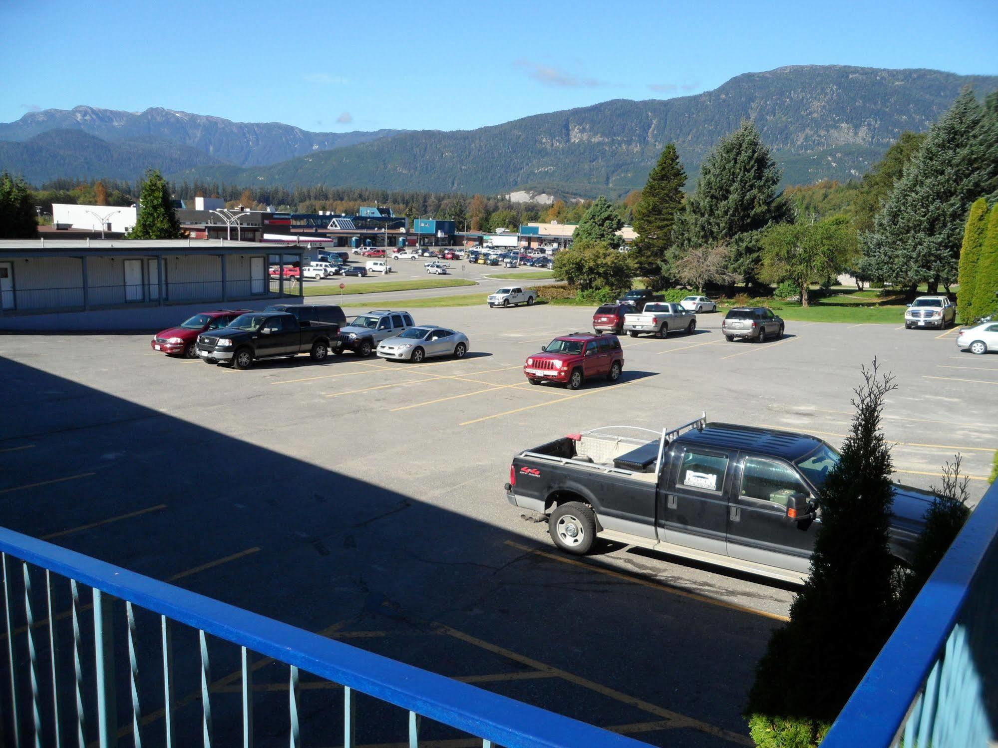 Chalet Inn Kitimat Εξωτερικό φωτογραφία