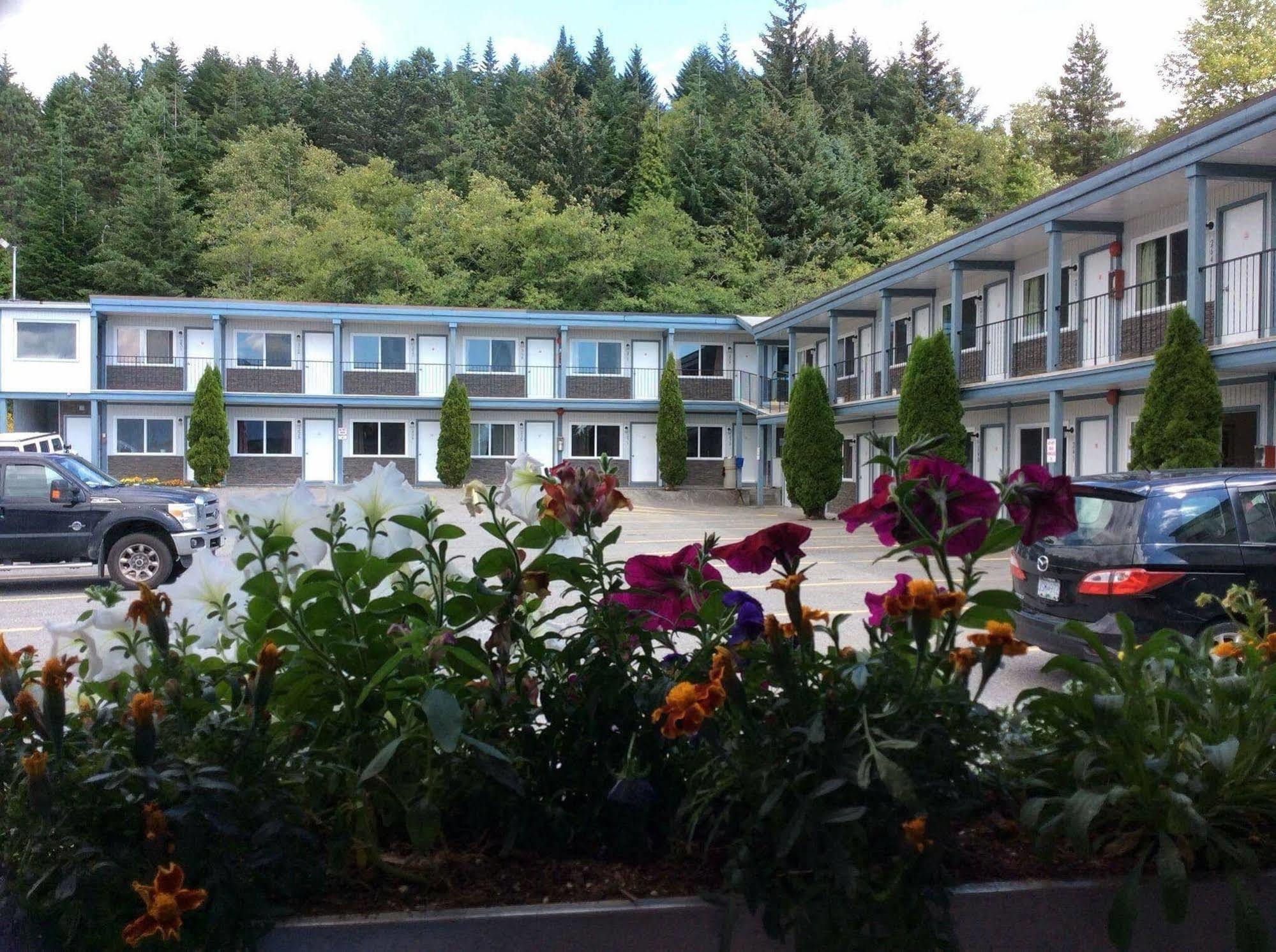 Chalet Inn Kitimat Εξωτερικό φωτογραφία
