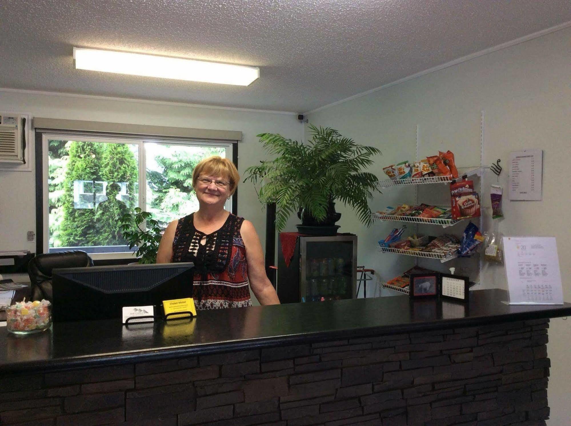Chalet Inn Kitimat Εξωτερικό φωτογραφία